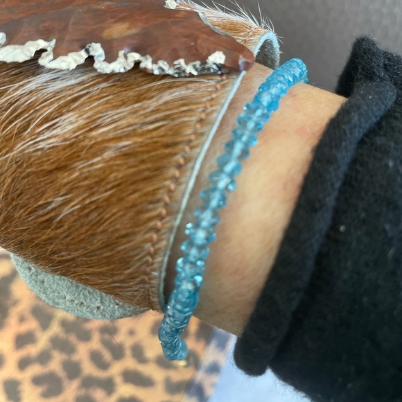 Jewelry - Gorgeous Precious Bead Bracelet